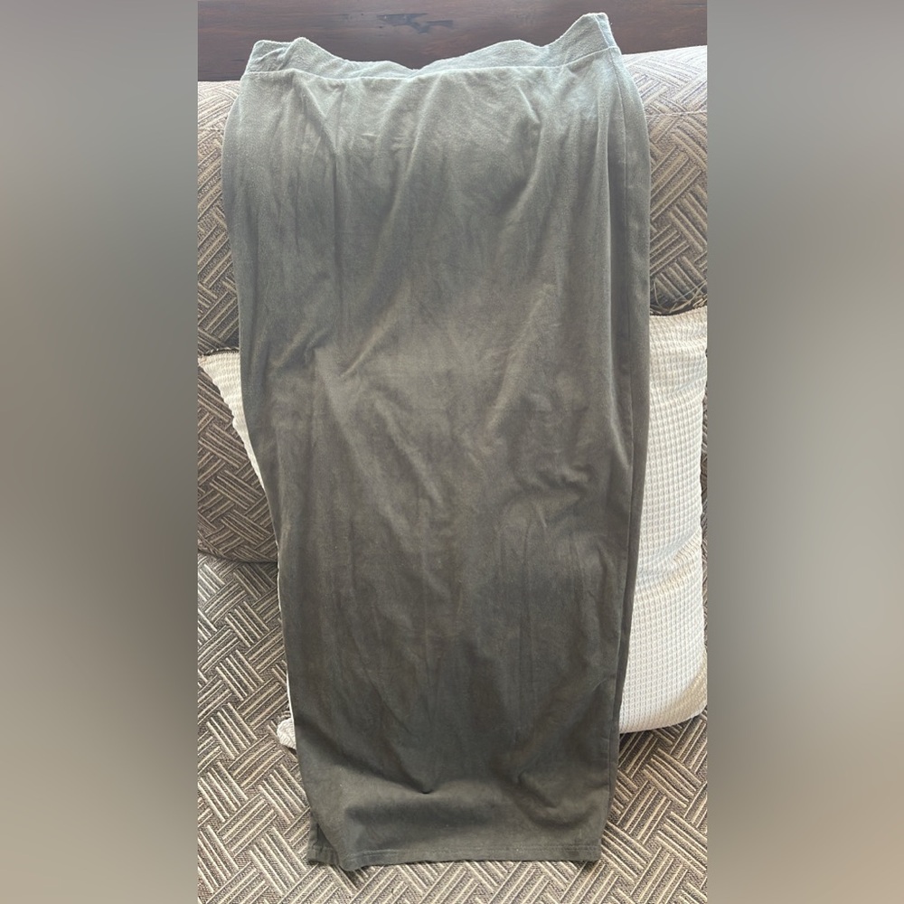 Green pencil skirt